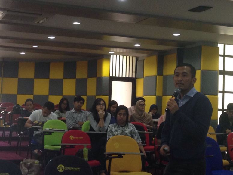 Saat sharing di kampus FEUI Depok